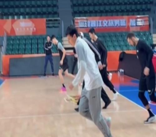 北控客战福建今晚打响