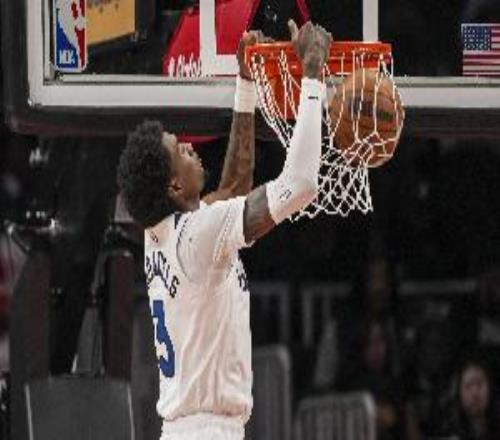 进攻也练出来了！麦克丹尼尔斯14中8高效拿下20分4板2助