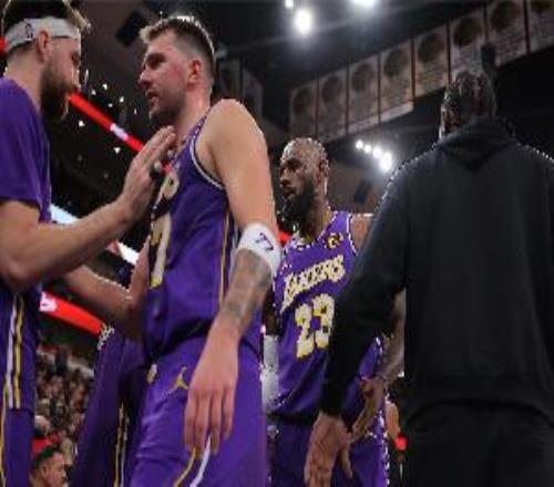 连克受阻！湖人战绩29胜19负被太阳反超暂时掉入附加赛区