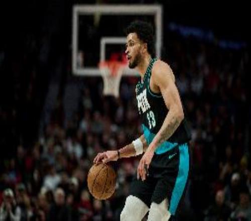 犯规困扰！卡马拉半场11分钟9中4拿到9分3篮板3次犯规