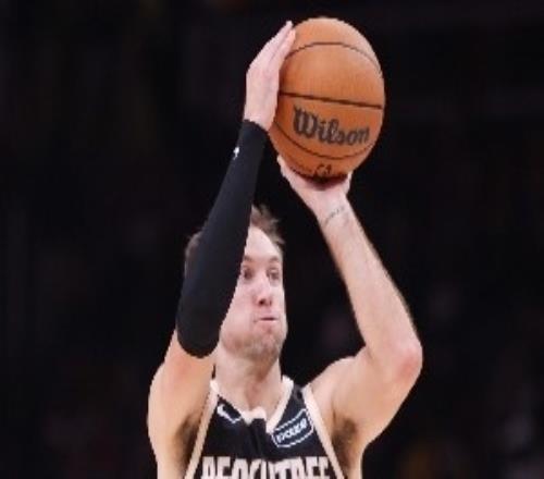 放弃确定没用的文森特得到可能有用的肯纳德湖人获得C+评级