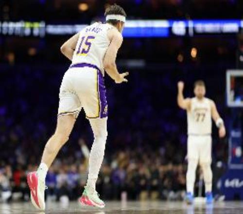 雷迪克：里夫斯的表现太逆天了最亮眼的是他的突破和冲击力