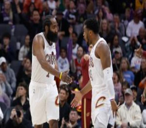 解说：米切尔被包夹哈登惩罚对手打得太顺手不过得多花时间磨合