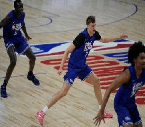 弗拉格：马卢阿奇是我的兄弟毫不怀疑他能成为优秀的职业球员