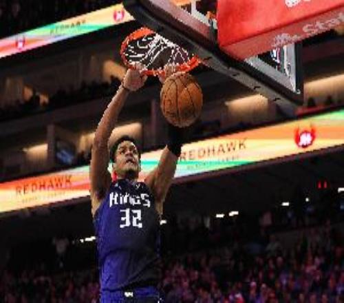 队记:考德威尔在训练中扭伤了左脚踝将在4周后进行复查