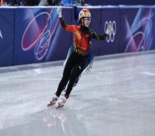 短道速滑女子1500米:杨婧茹小组第1进A组决赛!张楚桐进B组决赛