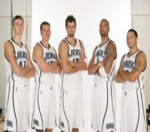 德隆：奥库若在现在打球会赚大钱AK47除投篮外无所不能