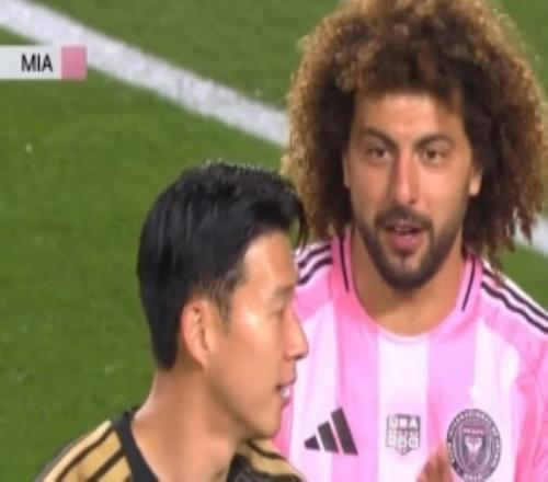 早早预订！迈阿密后卫法尔肯比赛中找到孙兴慜，请求赛后换球衣