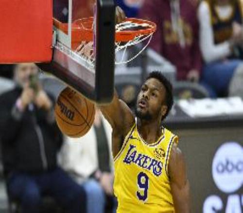 南湾湖人10499胜德克萨斯传奇布朗尼14中7得17分7板3助1断1帽