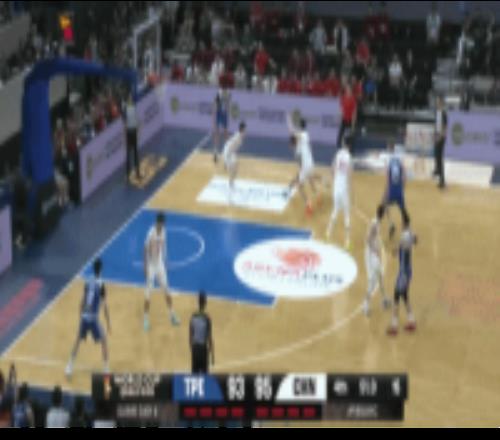 这场你很闪耀！李弘权各种防守+拼抢篮板贡献9分11板&4前场板