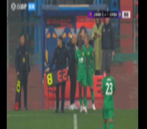 新援首秀！第59分钟孔特、张稀哲替补登场，换下达万、张玉宁