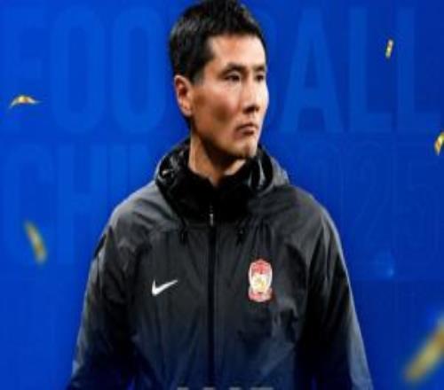 官方：45岁邵佳一获2025中国金帅奖，率领青岛西海岸获中超第9名