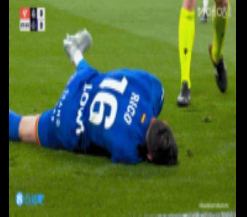 争议！里科倒地后被吕迪格用膝盖顶到头部，VAR未介入