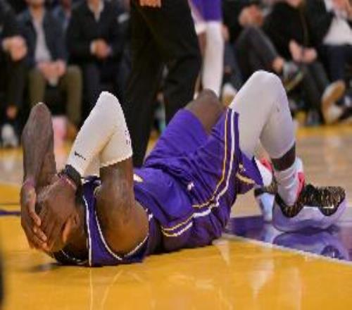 考辛斯：詹姆斯都得关节炎了这可真是老年人才会有的毛病