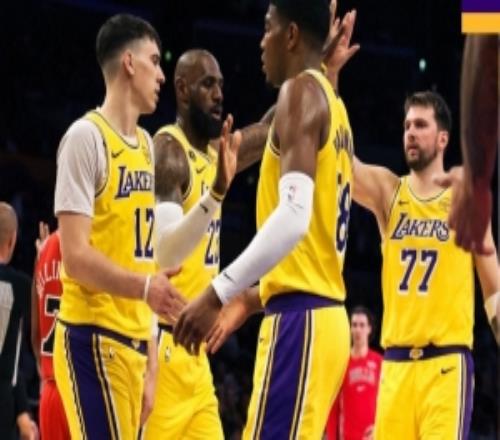 水银泻地！本场湖人全队轰下142分创赛季第二高分