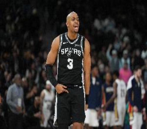 解说：凯尔登很拼命地防约基奇卡特布莱恩特需要建立自信