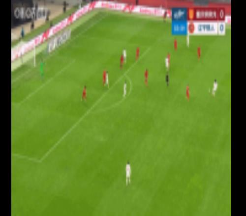 第35分钟，热菲尼奥直塞，姆本扎挑过门将后面对空门被后卫解围