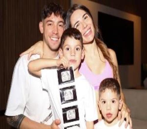 巅峰总在孕期巴尔韦德3场5球+战曼城戴帽，妻子怀三胎近15周