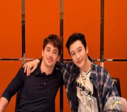 演员黄晓明晒与勒克莱尔合照：他好帅啊人也特别好，欢迎常来中国