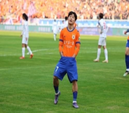 足球报评选中超第2轮:绍尔最佳外援,谢文能最佳本土球员