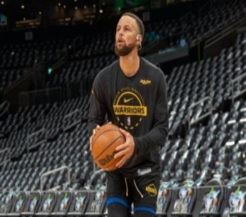 好久不见！勇士官方晒库里赛前球场热身投篮照月底可能复出