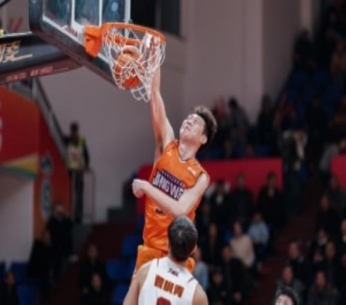 全员得分攻势如潮，杭州经纬主场大胜贵州猛龙！