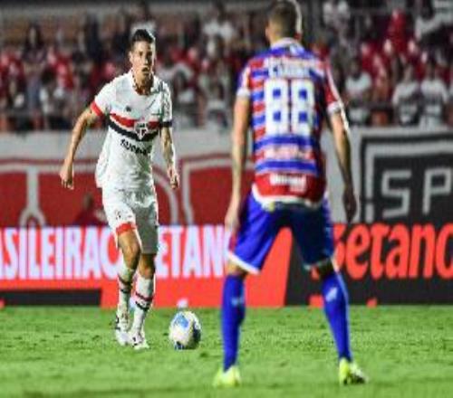 前主帅：J罗曾因缺乏信心而拒绝罚点球，赛后我却因此受到批评