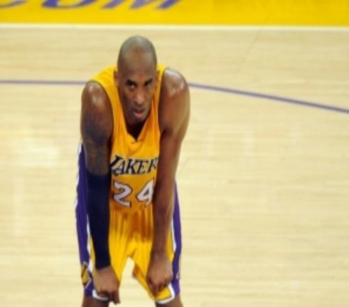 斯科特：胡德曾半场就砍下30分科比主动请缨下半场让他一分未得