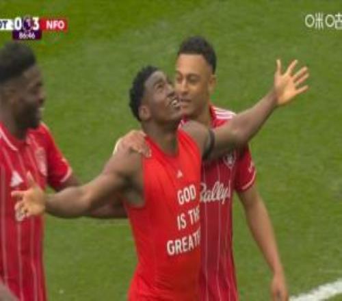 ���ˣ��ȴ�����03����ɭ�֣����������������ź�������ף