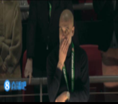 ѹ��̫����...�����ڽ��߾�������������ͷһת��˧�ƺ���Щ��į