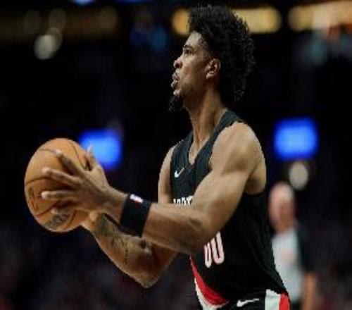 正负值+28！斯普利特：亨德森改变了比赛趋势他的正负值太棒了