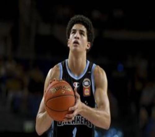 ī������������˹��������NBAѡ����ʿGM�ֳ�����ʱ����32��8��