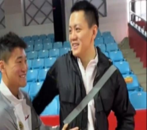 �Ӵ�������&��C�����������±��������������ڳ��������ݵ���