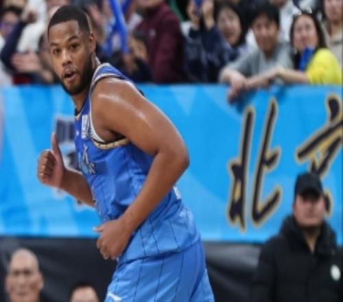 ý���ˣ�˹����������ٴ󲿷�CBA��ӵ�ʱ���������Ŵ�λ����