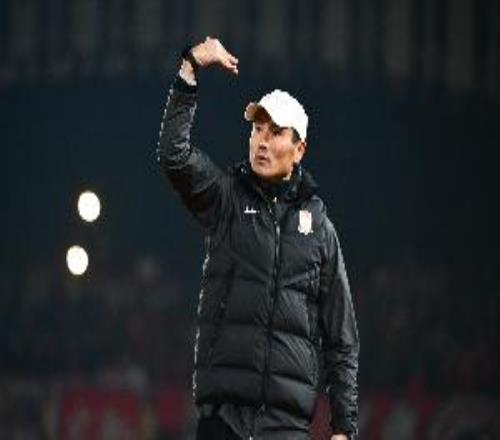 �ۼ�һ������һλע�����̵Ľ�������������ִ��������70��