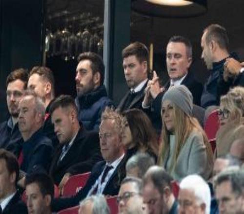 �����£����������滻������������ǩ�����¶����߷�֮һ����