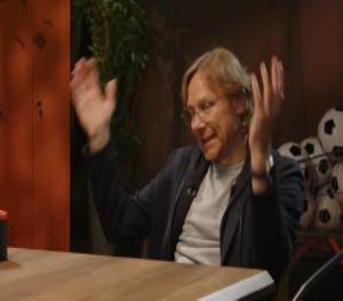 ����˹��˧��������������ɶ������Ҳ�����պ�ɳ����ǰ������