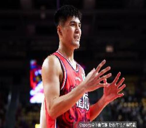 �����ˣ��¹���ȫ��6Ͷ4���õ�ƽС��˽���������12����1��1��1ñ