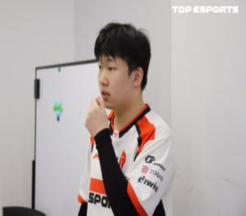 6��ְҵ���Ļ���һ����naiyou��ȫ������������ΪLPL�������ط���