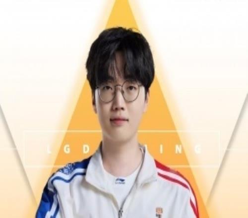 �ع飡LGDӢ��ͬ�˷ֲ�ְԱ�任ͨ�棺��ԮBurdol�ع�