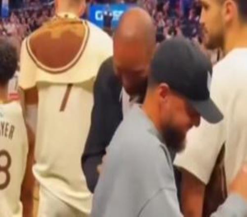 ��Ϸ�ĸ��ܣ������������ֳ�Զ��Ͷ����̯�ֲ���&���������Ц��