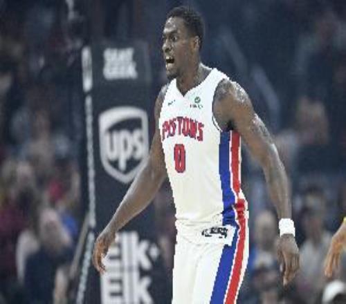 全明星内线！杜伦最近10场场均24.9分10.1板投篮命中率72.4%