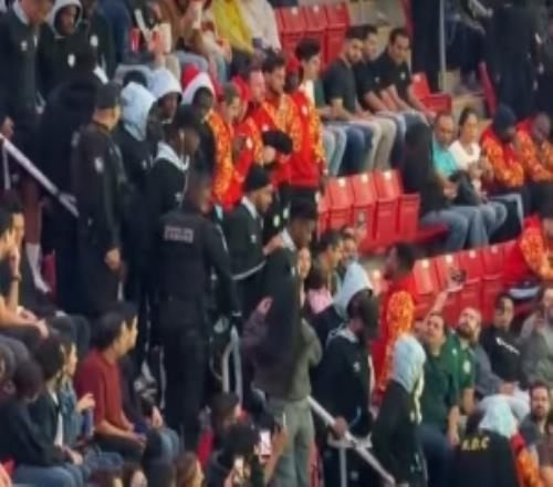 �����չ��ֳ���ս�����10�¿�����������ӻ�ʦ�޼ʸ���������