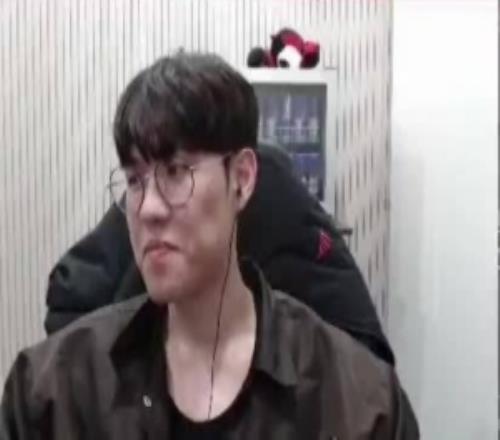 Oner����Ҫ������T1��Լ���ǿ���øɵ�ͷ���ײ����˰�