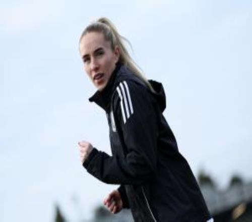 Ӣ����Ů����Ա���ڲ����������³�������������������¬����Ա