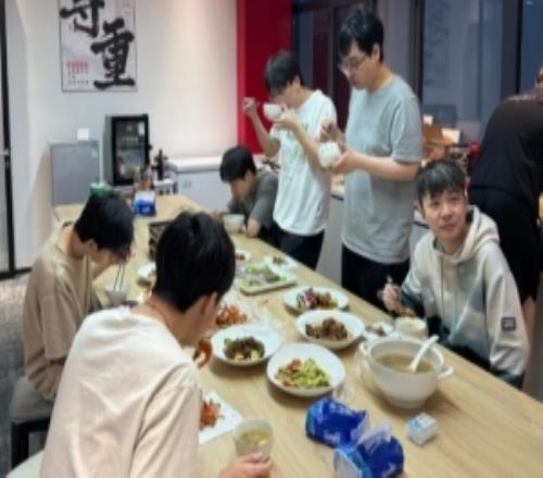 JDG���С�����ѡ���ò���Ƭ��������һ����