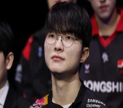 �����������в������Ӱ�����ĺ���������Faker��Ů����IU���е���