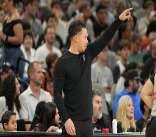 篮板领先20个米奇：篮板一直是重点球队上下都需要意识到这一点