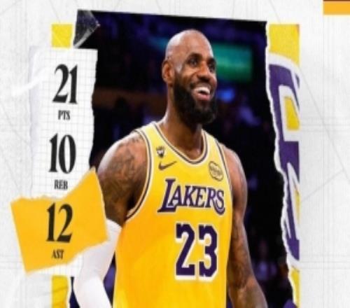 最老三双！湖人官方发布詹姆斯本场21+10+12数据海报