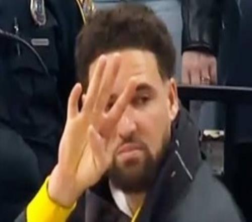 母校女篮进NCAA四强！杜兰特INS晒克莱“四根手指”表情包庆祝